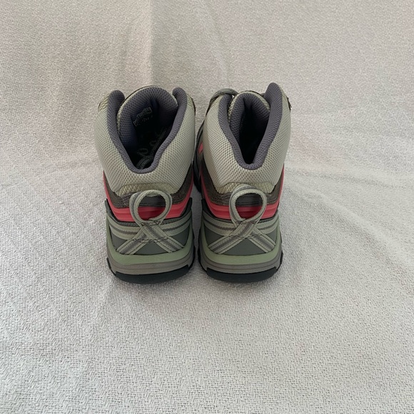 Keen Women’s MidRise Hiking Boot - Picture 5 of 11